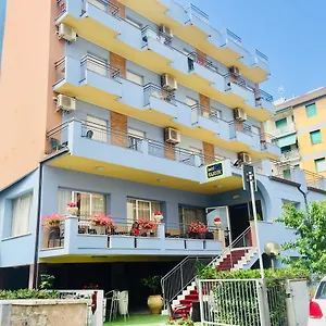 ** Hotel Majestic Italia